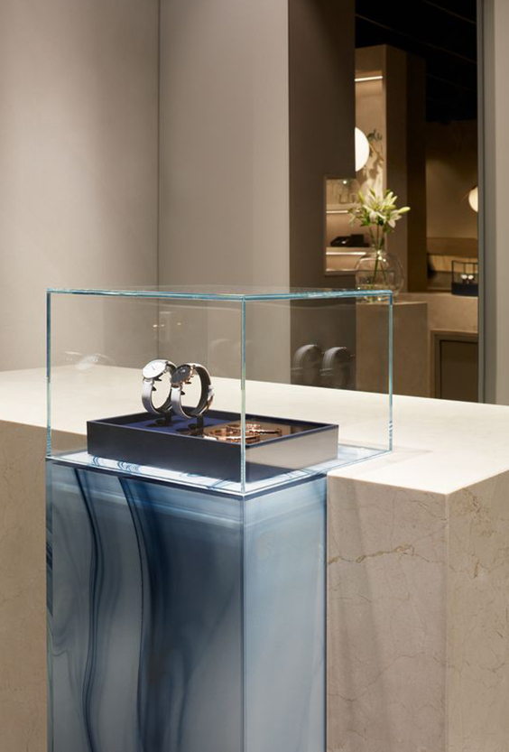 Watch display cabinet