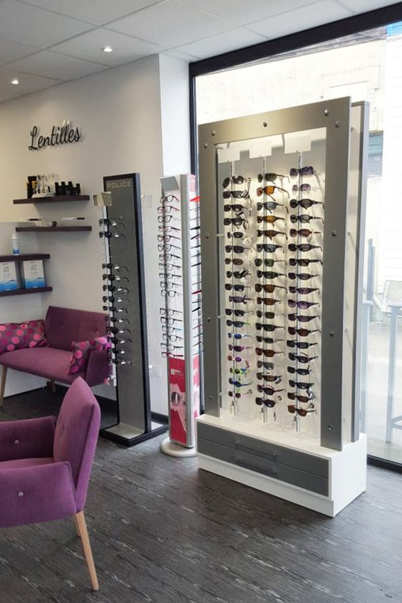 Floor Eyeglass display