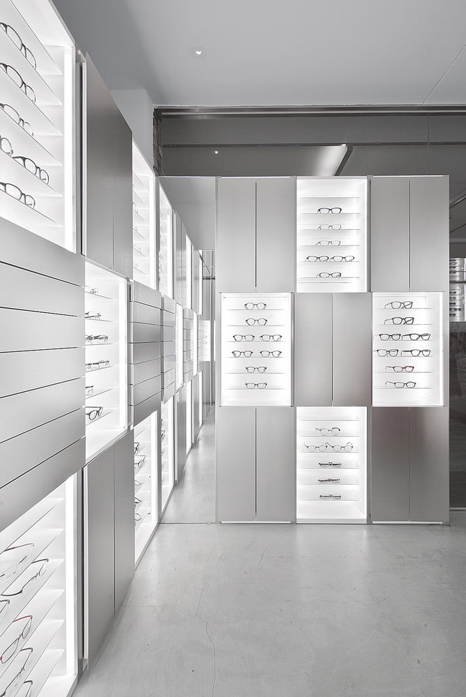 Minimalist optical store