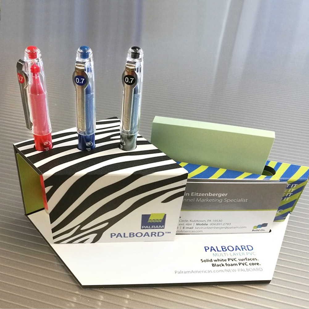 Retail display of pens