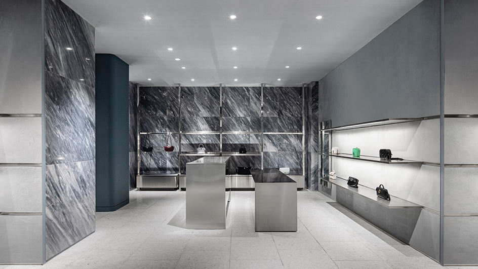 Stainless steel retail environment
