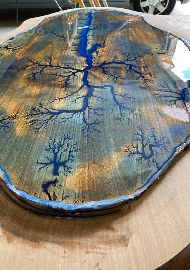 Epoxy resin coating on wood