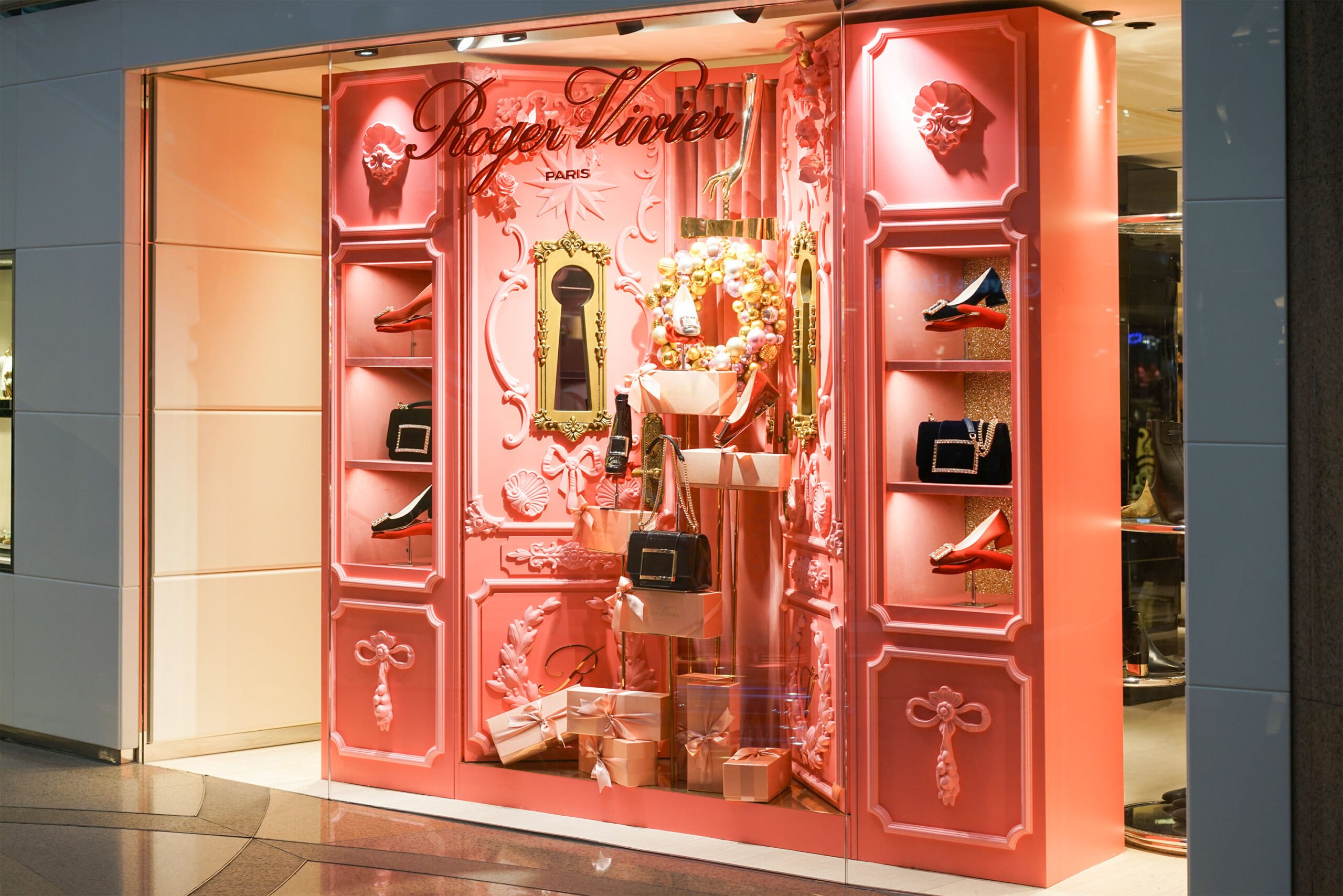 Fashion & Lifestyle Display