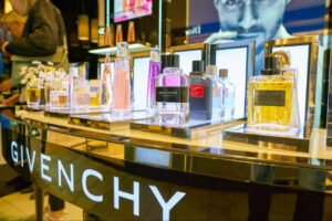 Under-glow LED lighting for glass perfume bottle