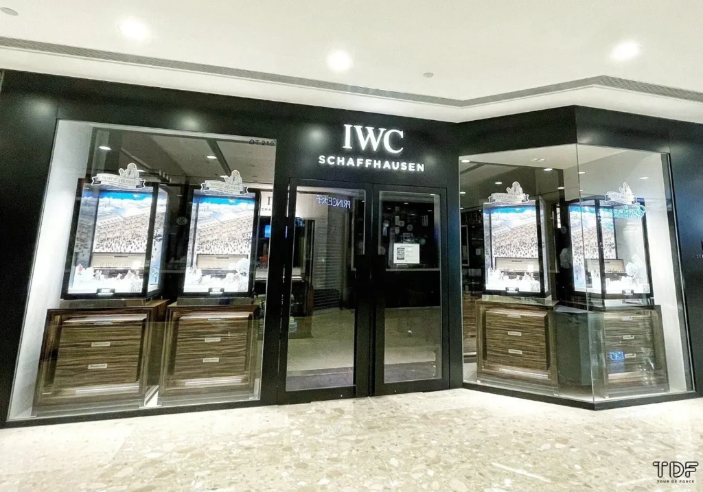IWC interactive window display