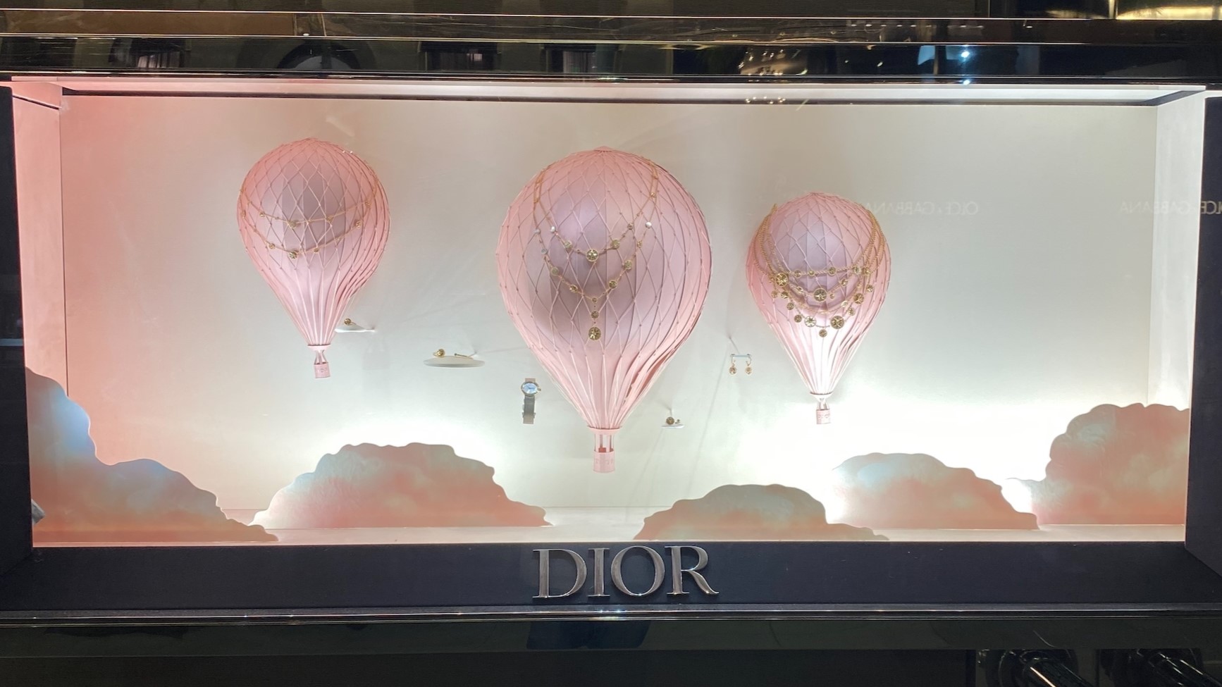 3D printed perfume display stand