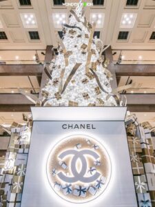 large-acrylic-retail-prop