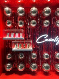 Securing favorable payment terms with Chinese suppliers for display units