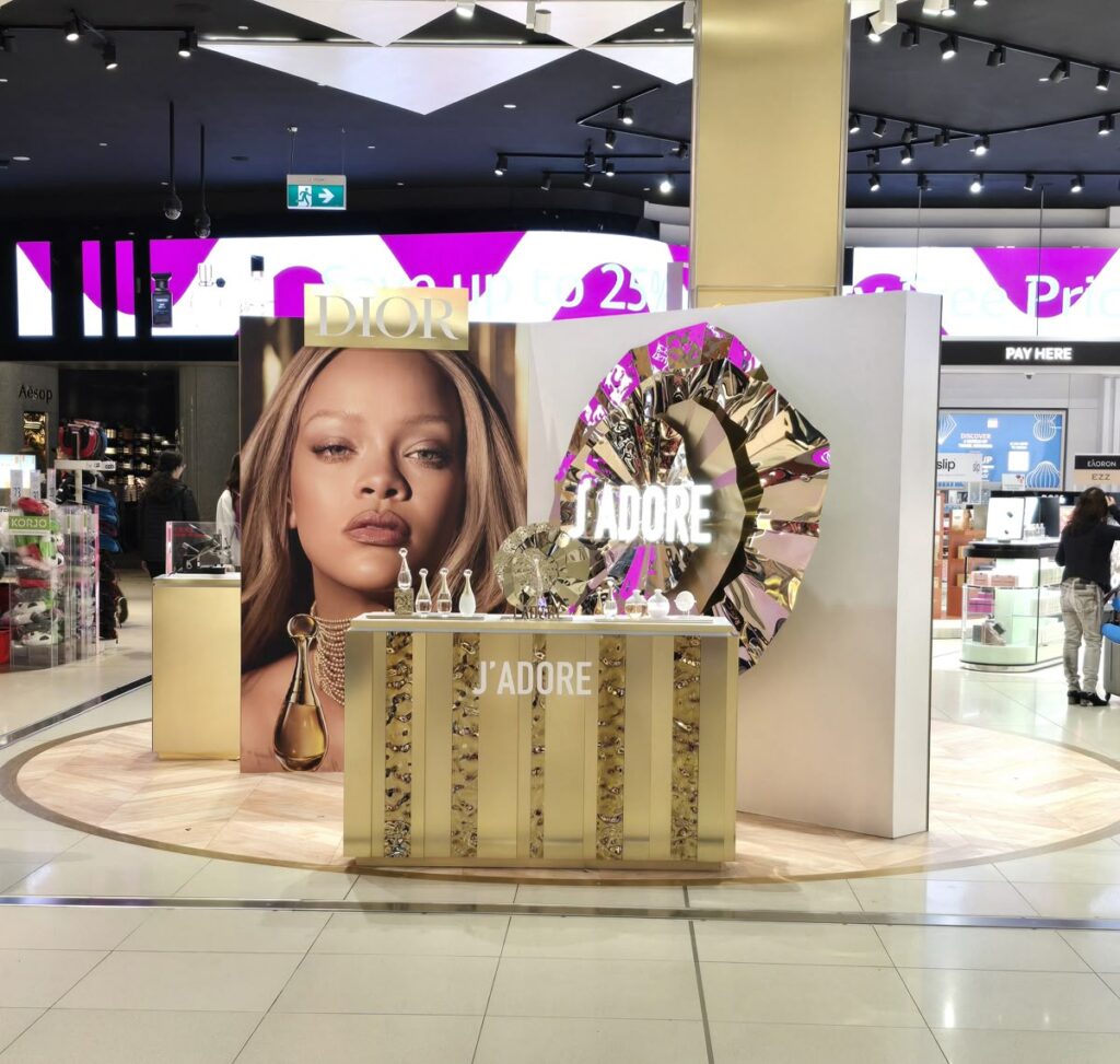 Retail POP display with metal-look wrap and faux marble material for feasibility