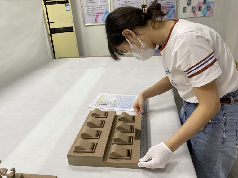 display-quality-control-inspection