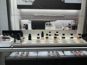 elevated retail product tray