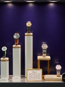 retail-display-material-mockup