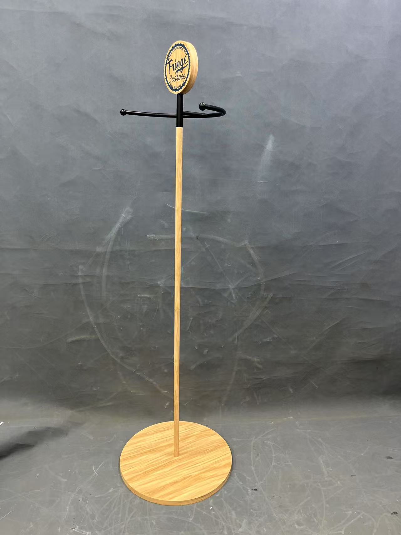 Heavy-duty retail plinth with steel frame for luxury fragrance display