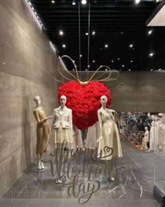 valentines heart led display retail1