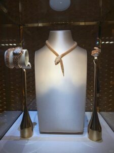 soft-touch-finish-jewelry-display