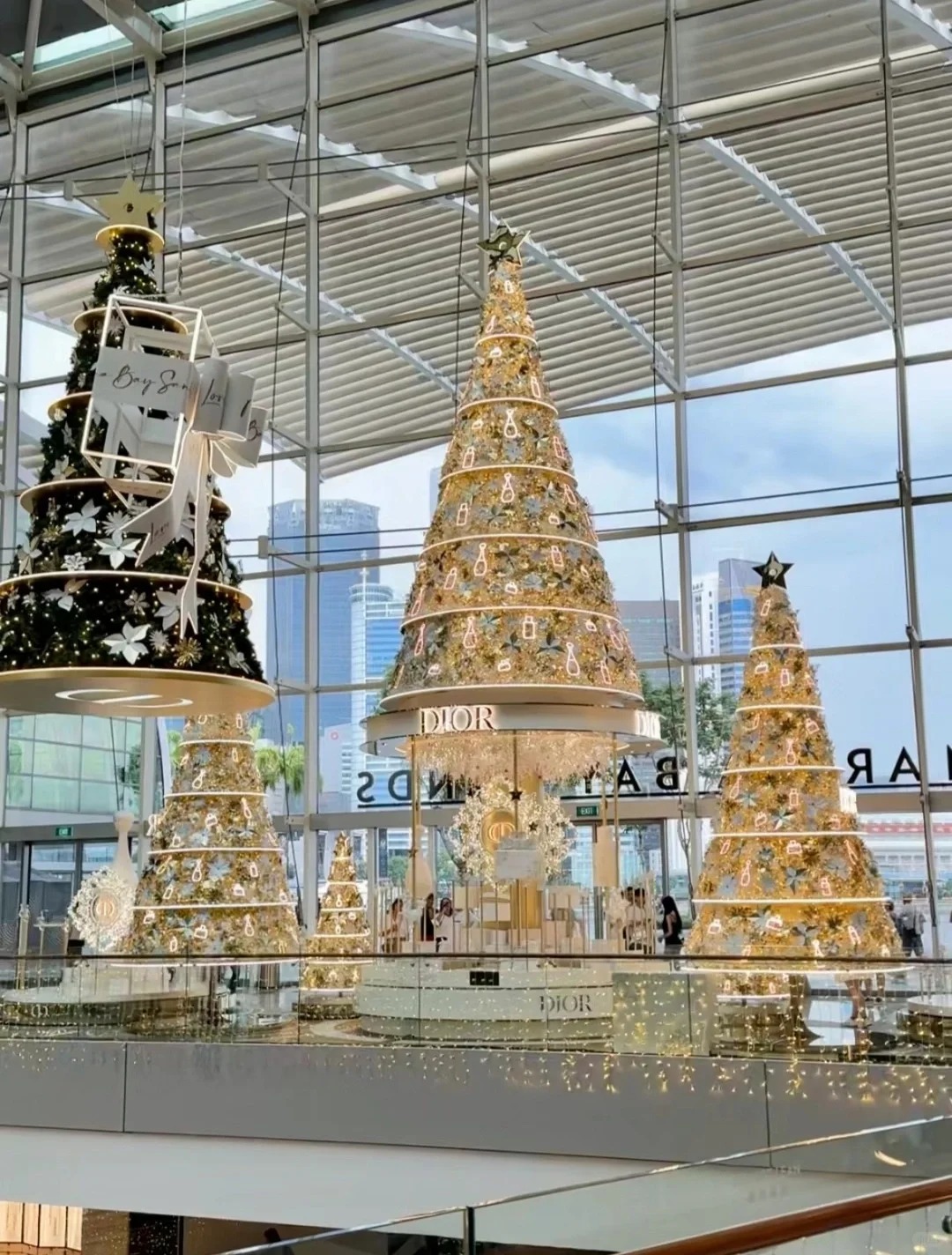 Hong Kong Luxury Display