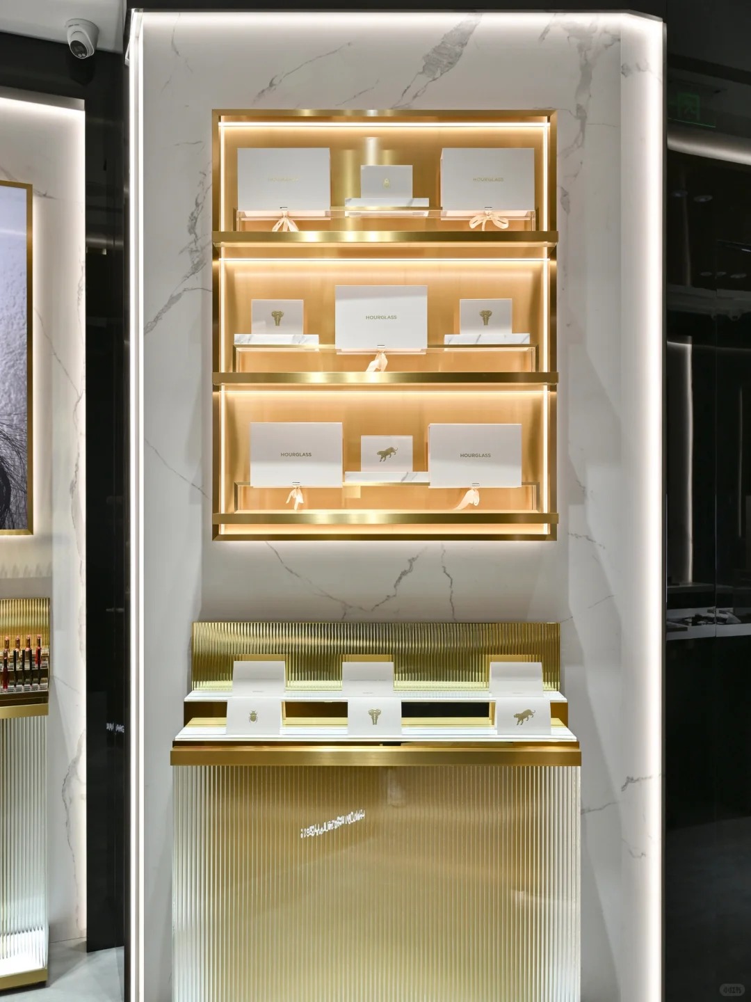Modular Cosmetic Displays