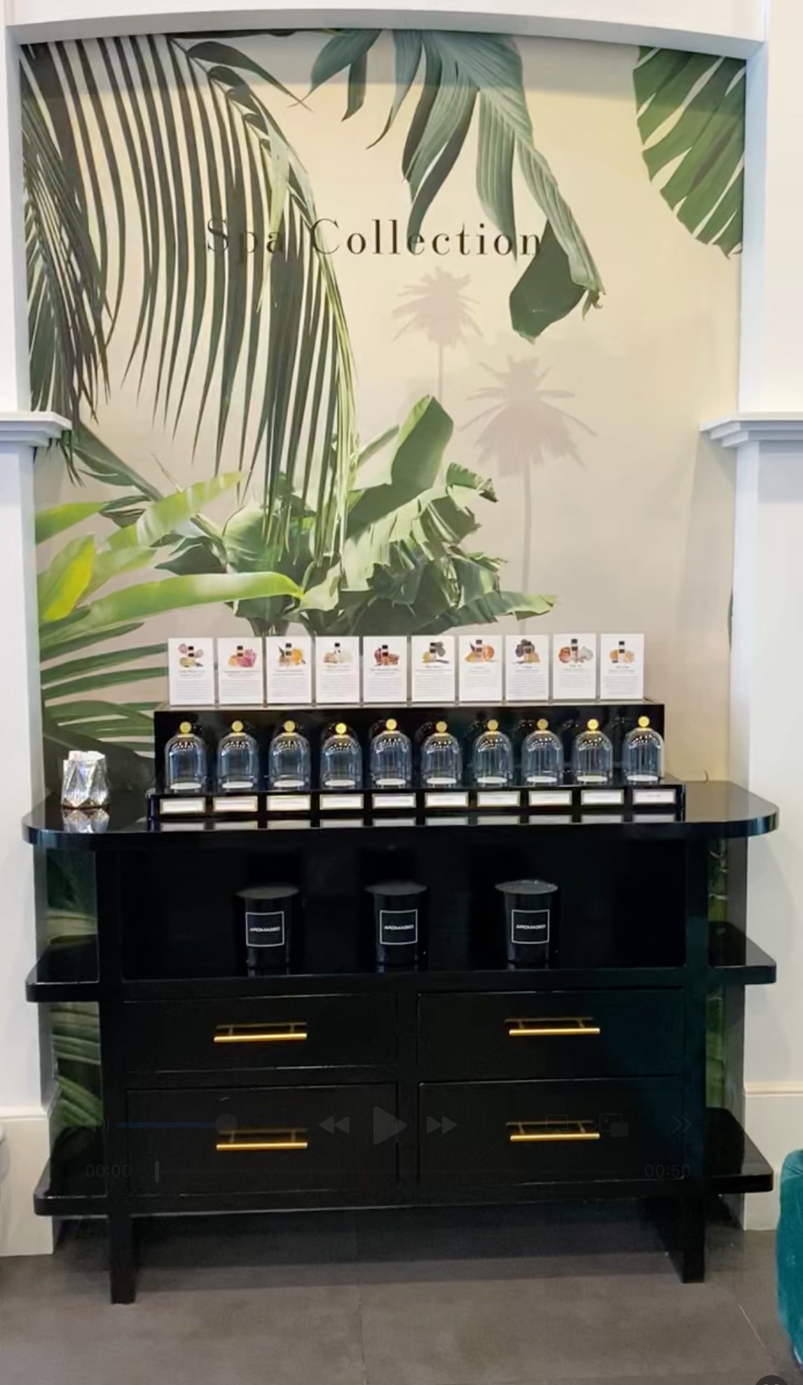 Pop-up display counters for beauty and perfume