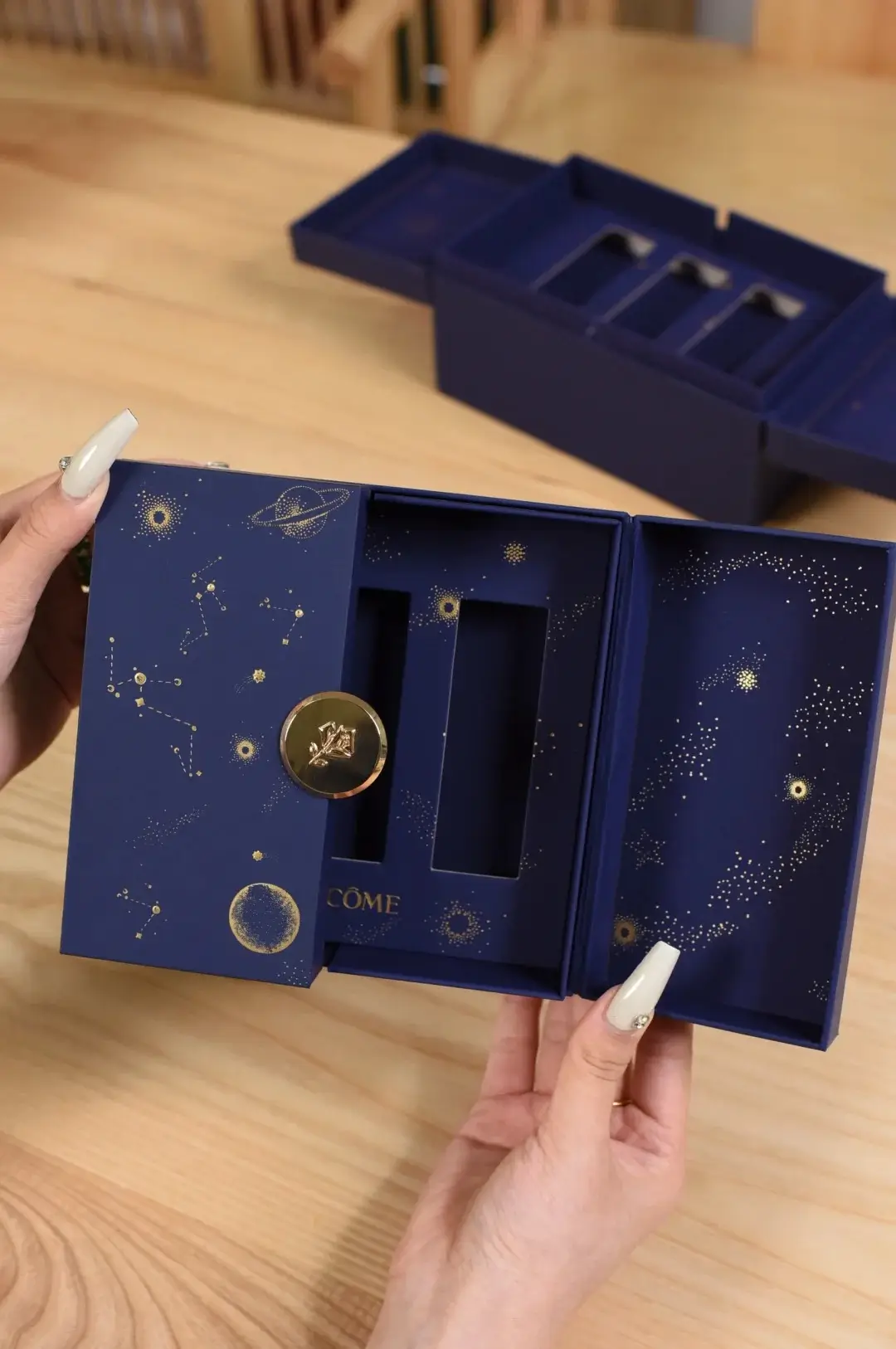 Luxury Perfume Packaging Box Design 3