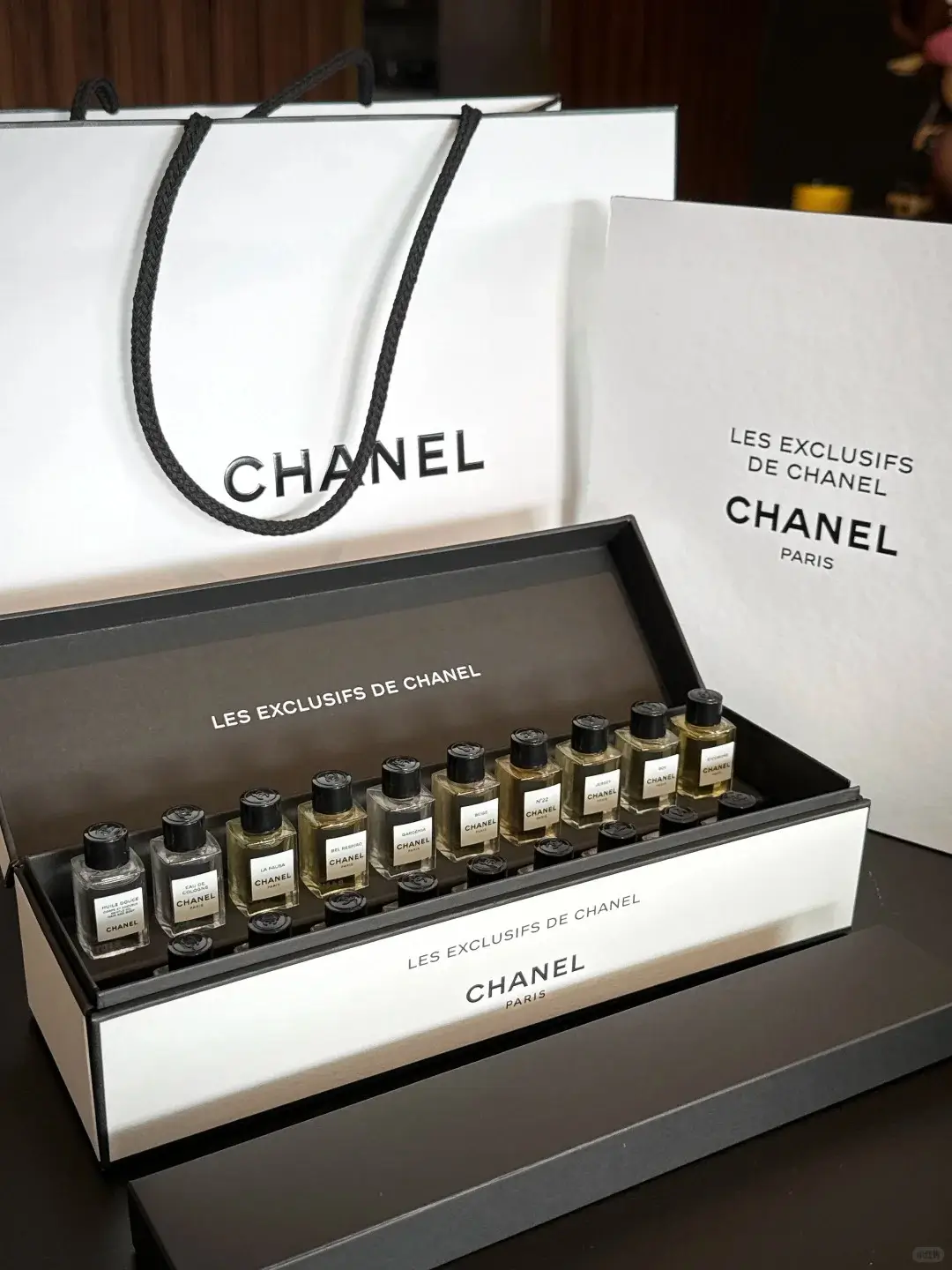 Luxury Perfume Packaging Box Design 5