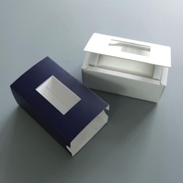 Custom paper packaging box with window cut-out design and inner insert structure for secure product display and eco-friendly packaging