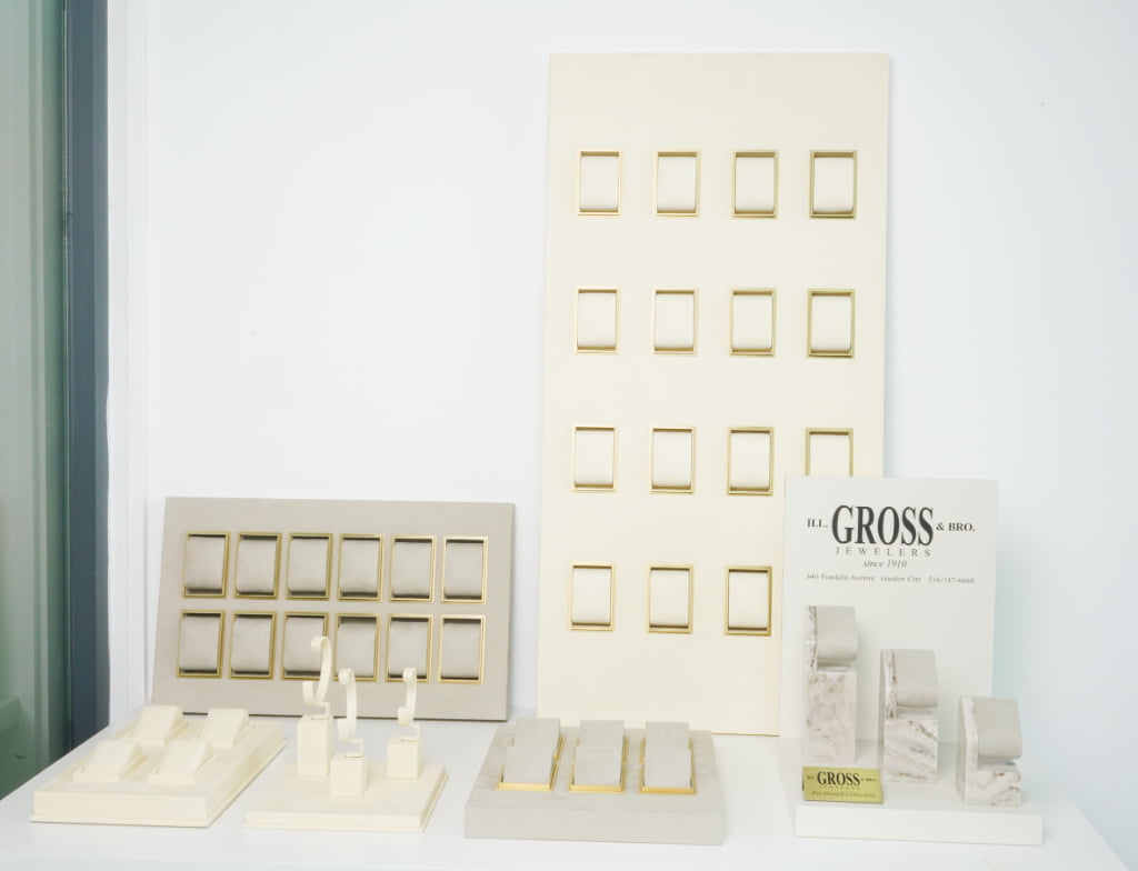 Watch Displays Solve Multi-SKU