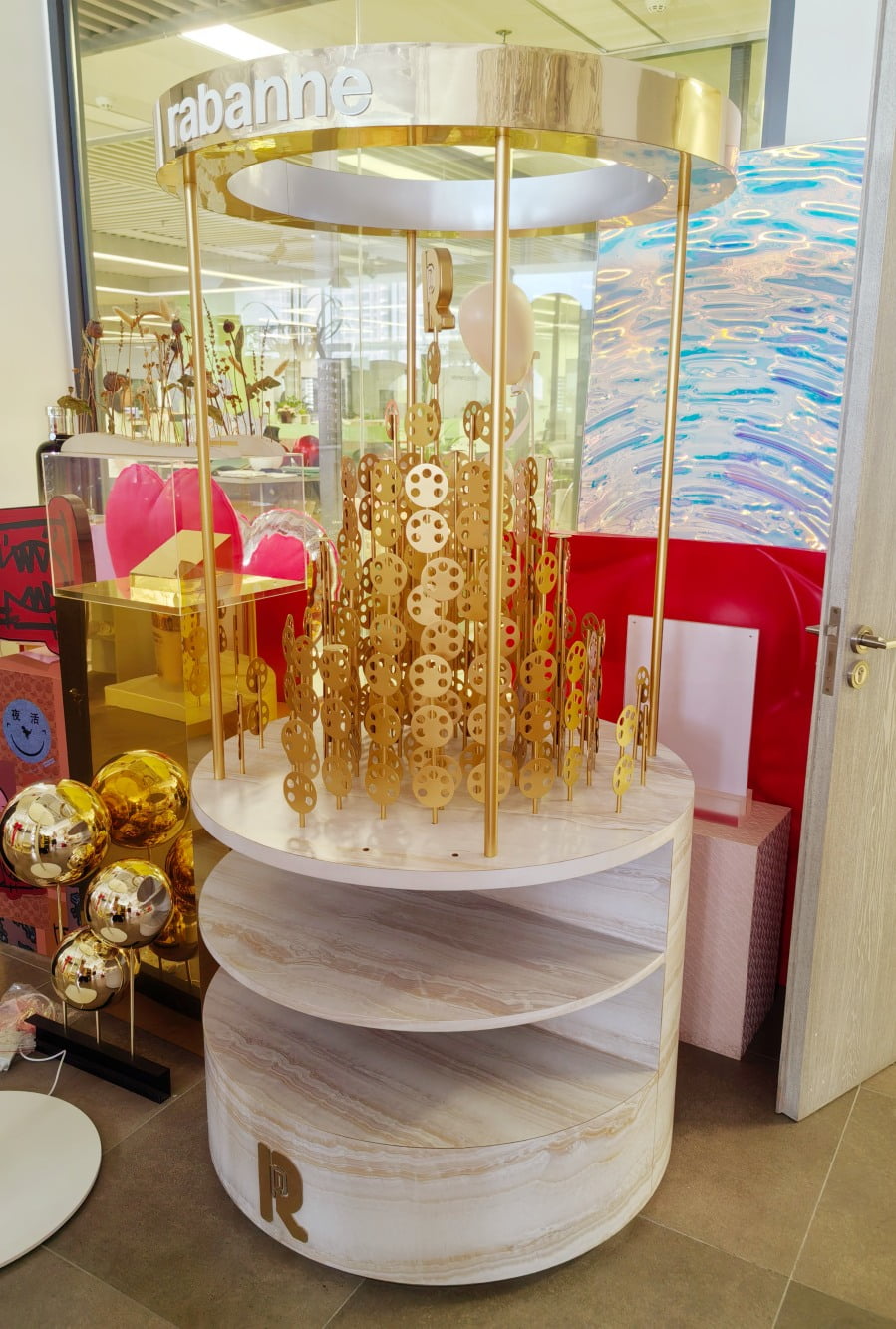 Multi-Tier Floor Display